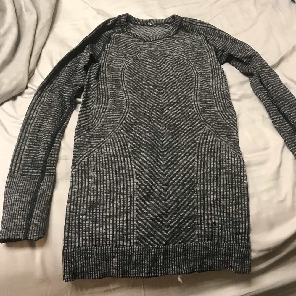 Lululemon swiftly tech long sleeve workout top